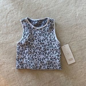 brand new workout top